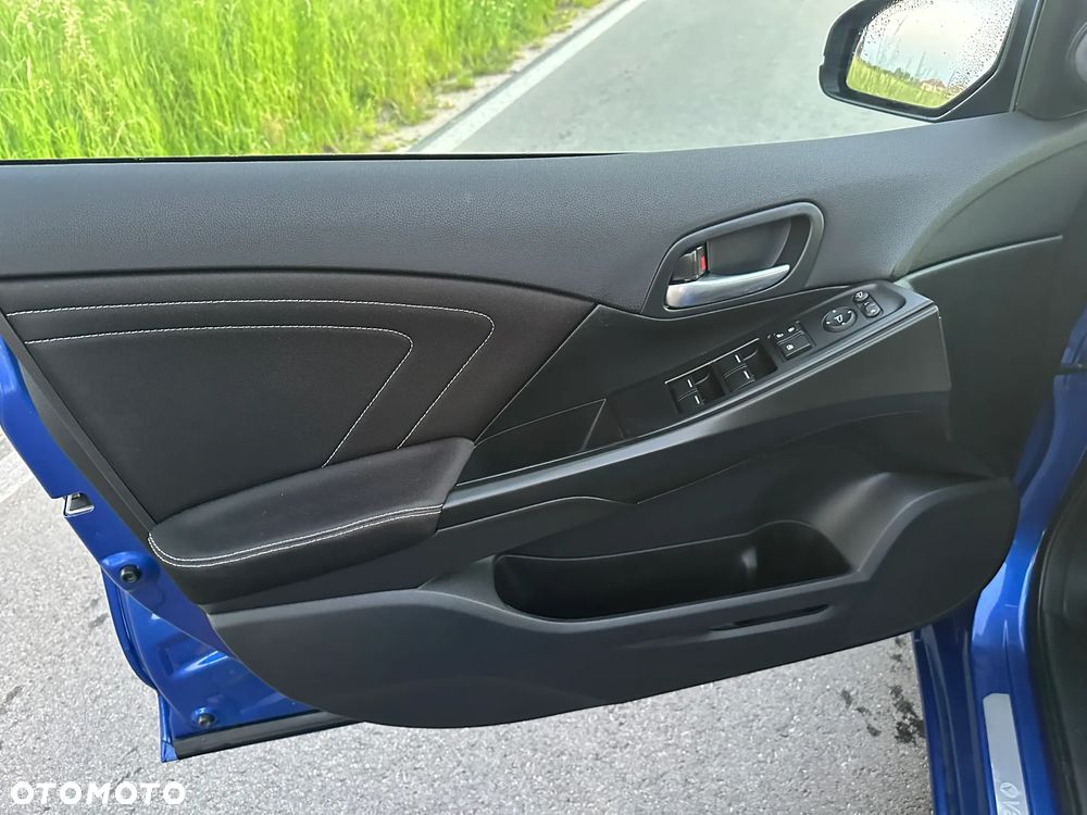 Honda Civic 1.6 i-DTEC Executive Black Edition - 12