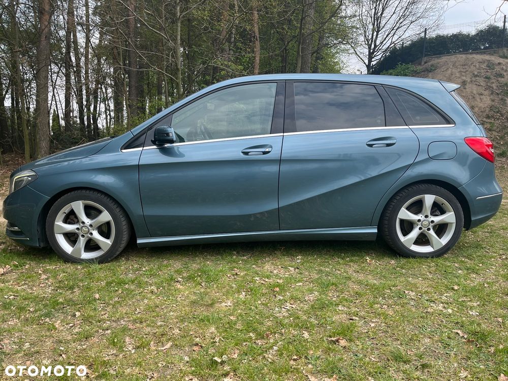 Mercedes-Benz Klasa B 180 Edition - 3