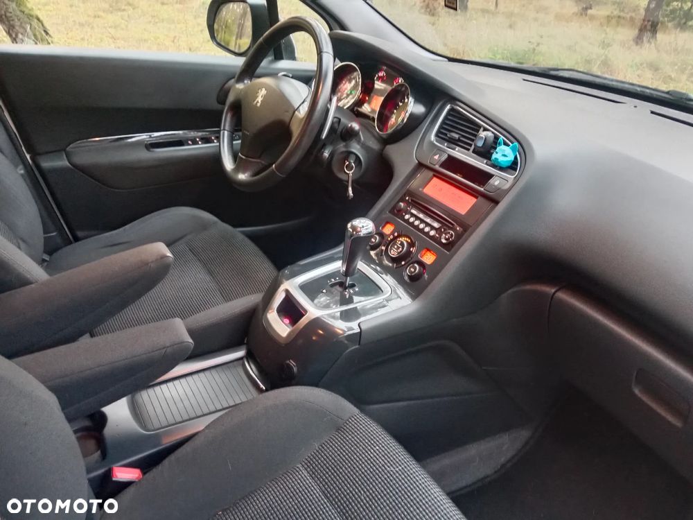 Peugeot 5008 - 25