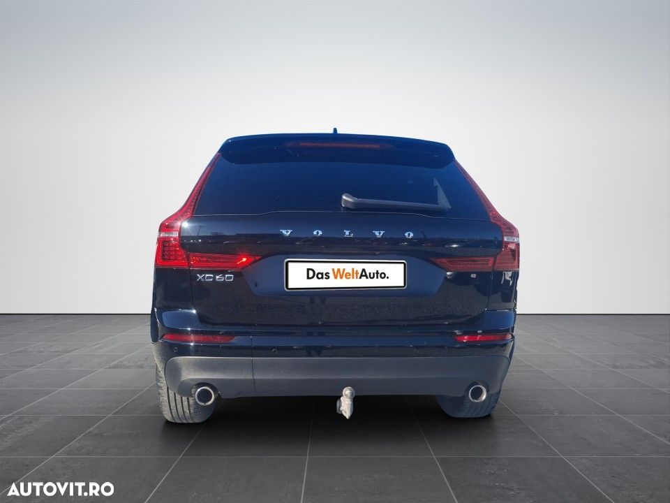 Volvo XC 60 D5 AWD Momentum - 4