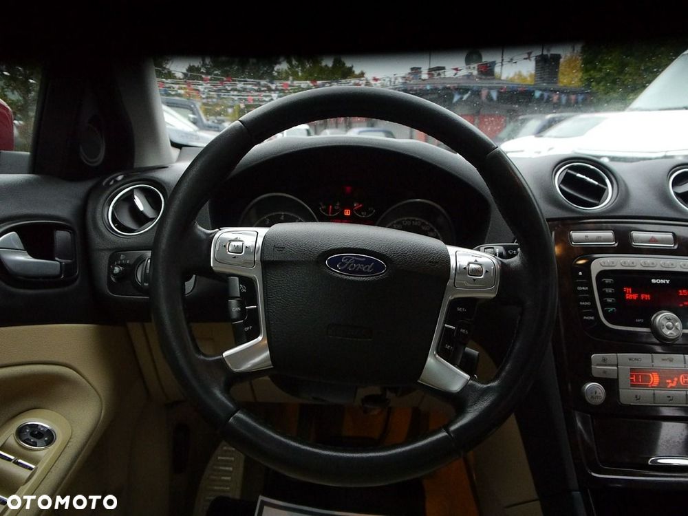 Ford Mondeo 2.0 FF Ghia - 21