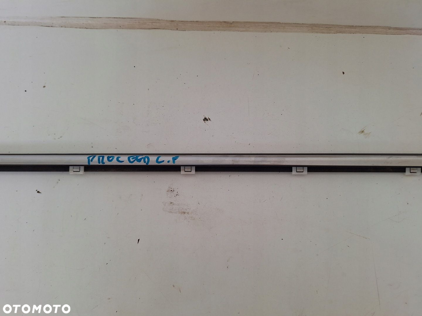 KIA PRO CEED II LISTWA ZGARNIAJACA CHROM LEWA OCIEKACZ 12- - 3