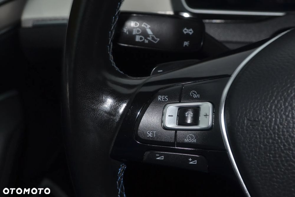 Volkswagen Passat ver-variant-plug--in--hybrid-gte - 30