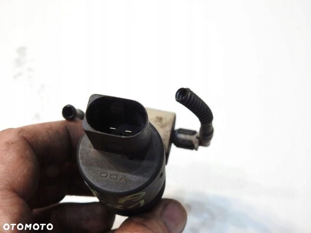 POMPKA SPRYSKIWACZA SZYBY CZOŁOWEJ VOLKSWAGEN TOURAN I 1T0955651A - 3