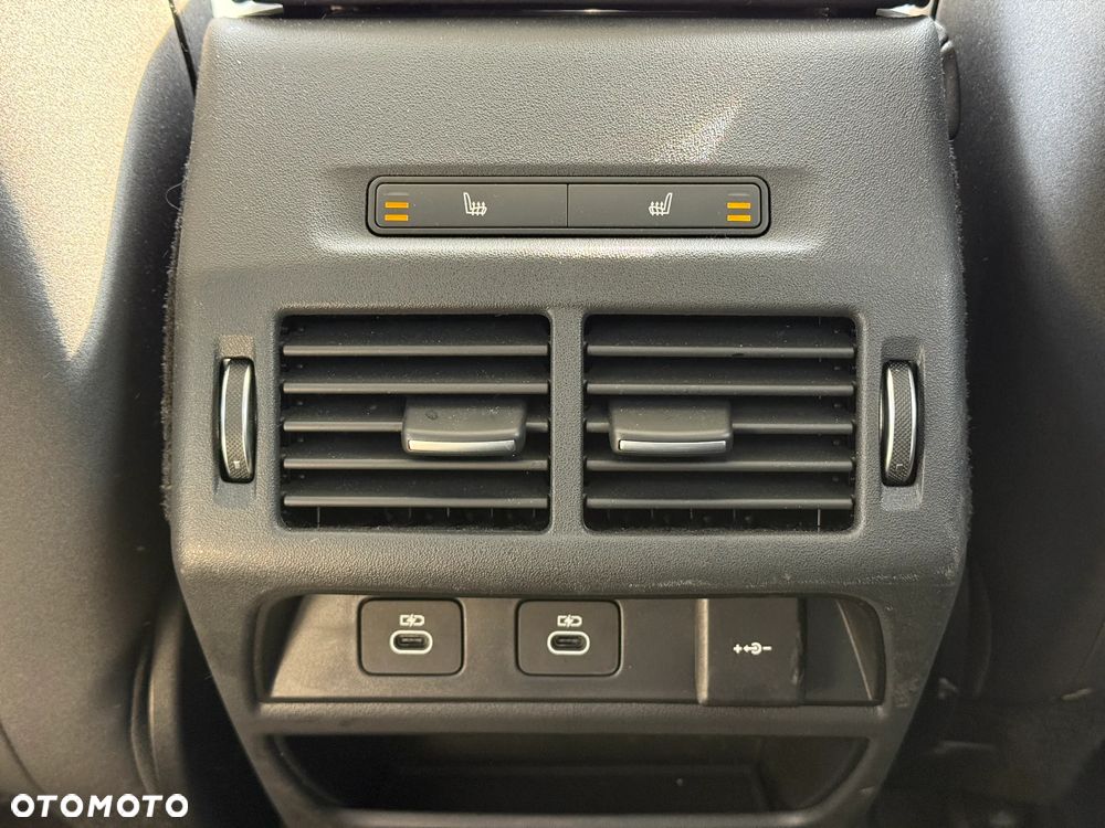 Land Rover Discovery Sport D200 - 18