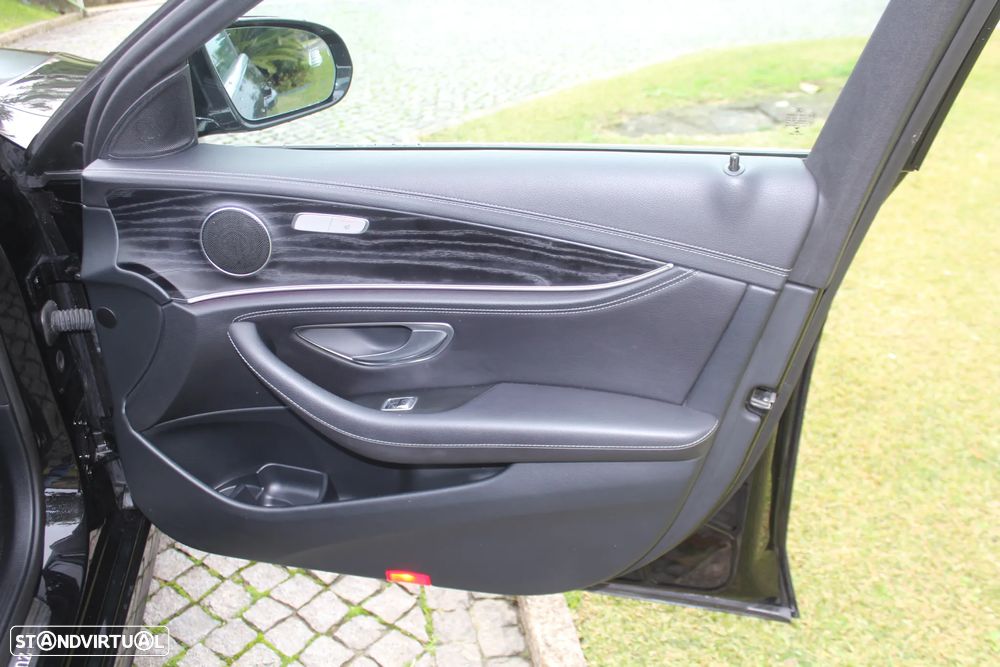 Mercedes-Benz E 300 de AMG Line - 20
