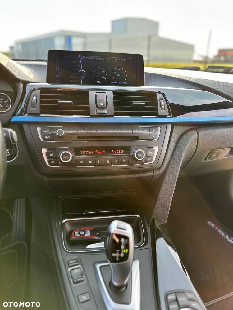 BMW Seria 3 330d M Sport - 10