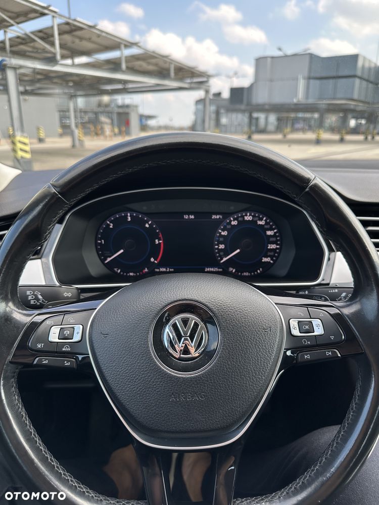 Volkswagen Passat 2.0 TDI BMT Comfortline DSG - 16