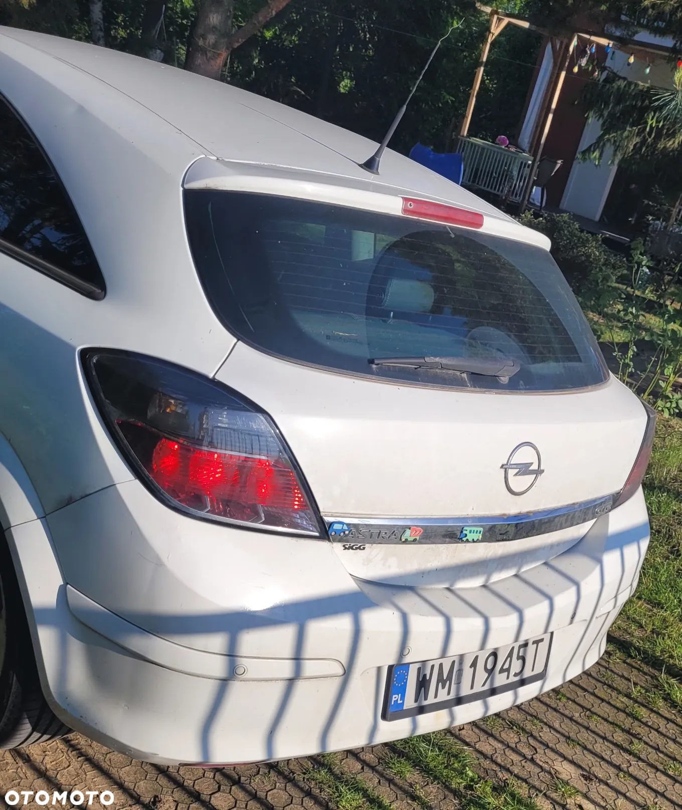 Opel Astra GTC 1.6 - 10