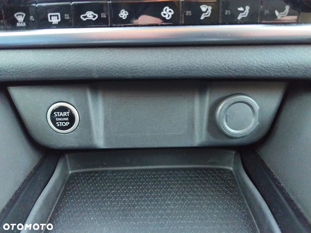 Nissan Qashqai 1.3 DIG-T N-CONNECTA - 27