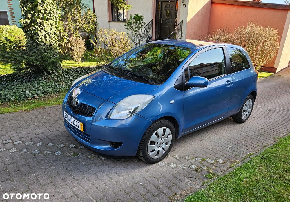 Toyota Yaris 1.0 Luna A/C - 3