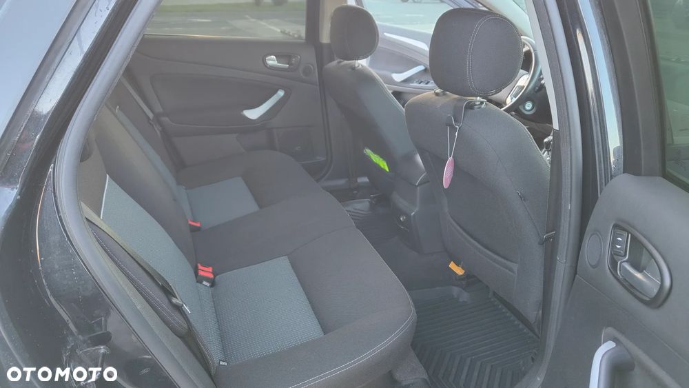 Ford Mondeo 2.0 TDCi Trend - 24