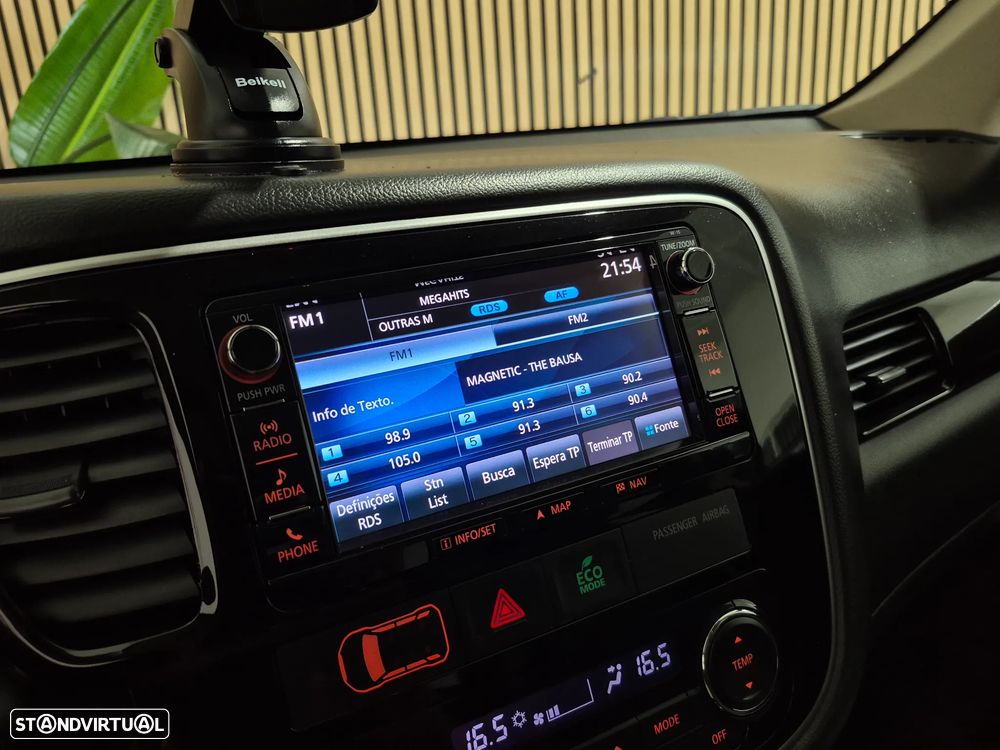 Mitsubishi Outlander 2.0 Instyle Navi - 16
