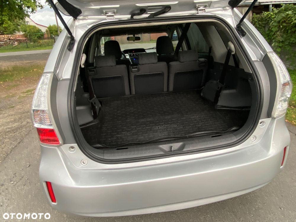 Toyota Prius+ (Hybrid) - 31