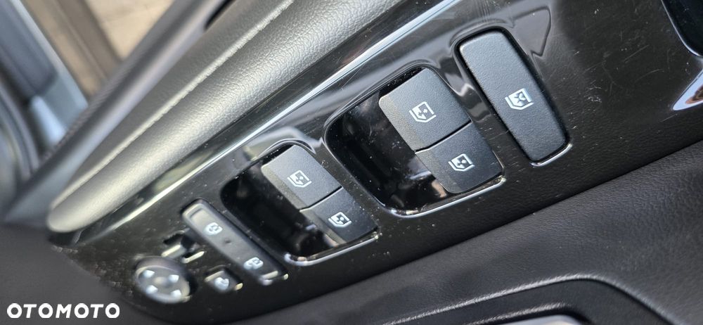 Hyundai Tucson 1.6 T-GDi HEV Executive 4WD - 29