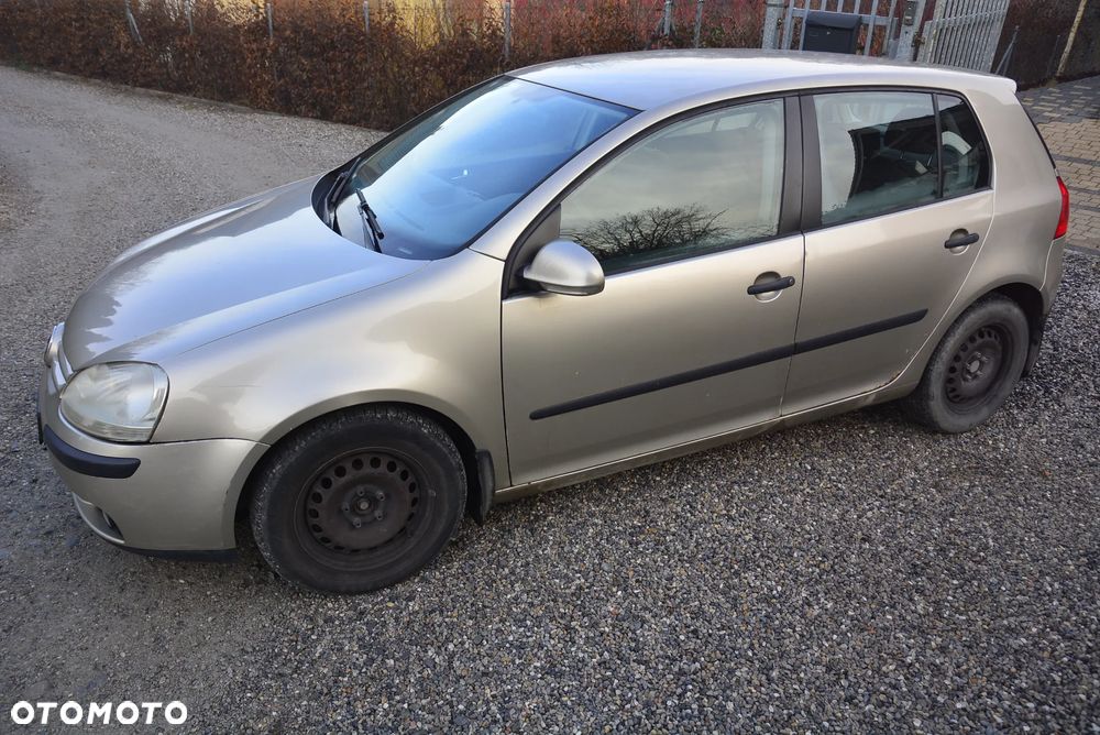 Volkswagen Golf 1.6 FSI Trendline - 7