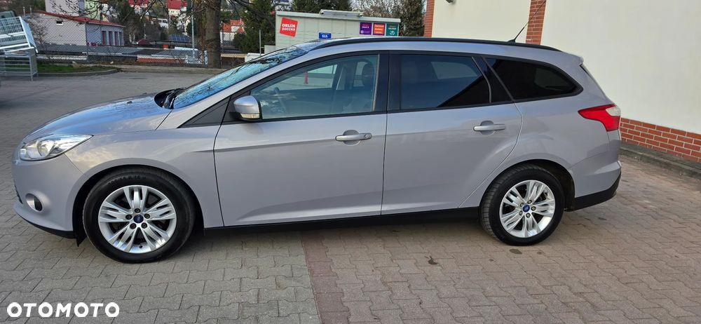 Ford Focus 1.6 TDCi DPF Start-Stopp-System SYNC Edition - 13