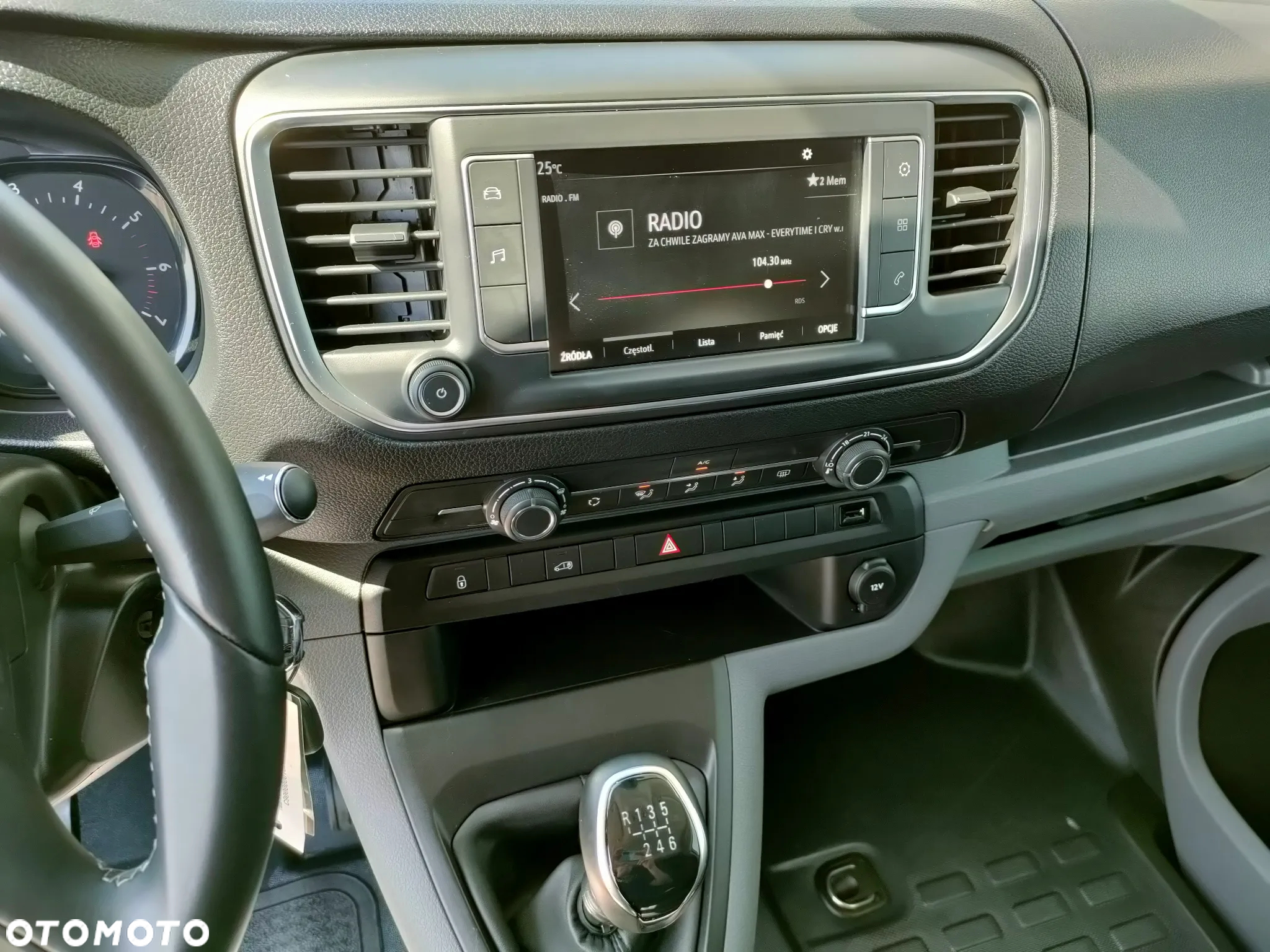 Opel Vivaro - 15