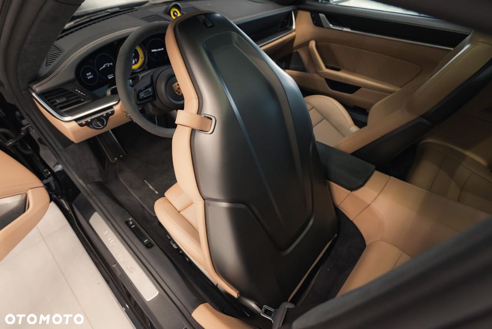 Porsche 911 Turbo S - 39