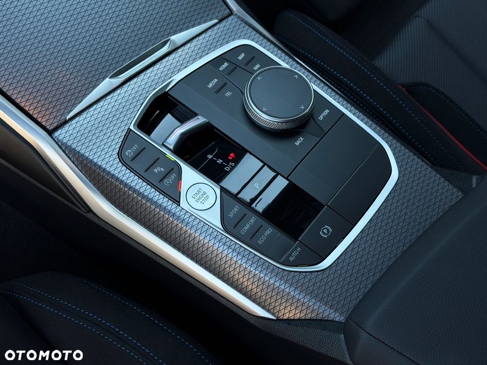 BMW Seria 3 330i xDrive M Sport sport - 12