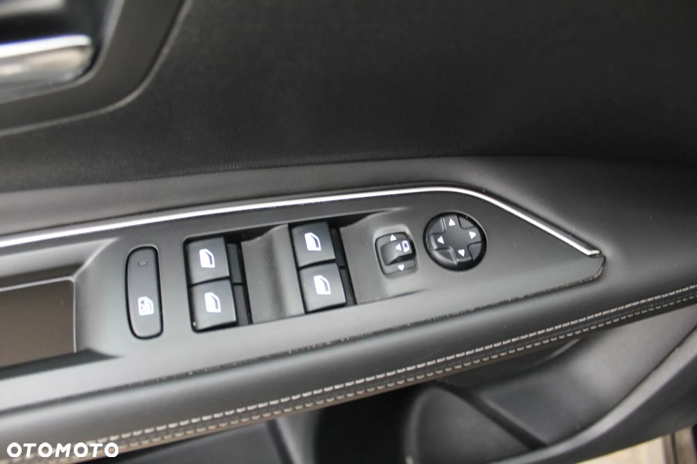 Peugeot 3008 1.2 PureTech Active - 12