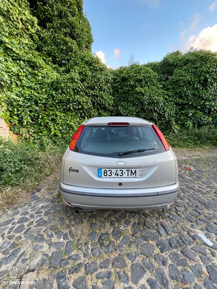 Ford Focus 1.4 Ambiente - 4
