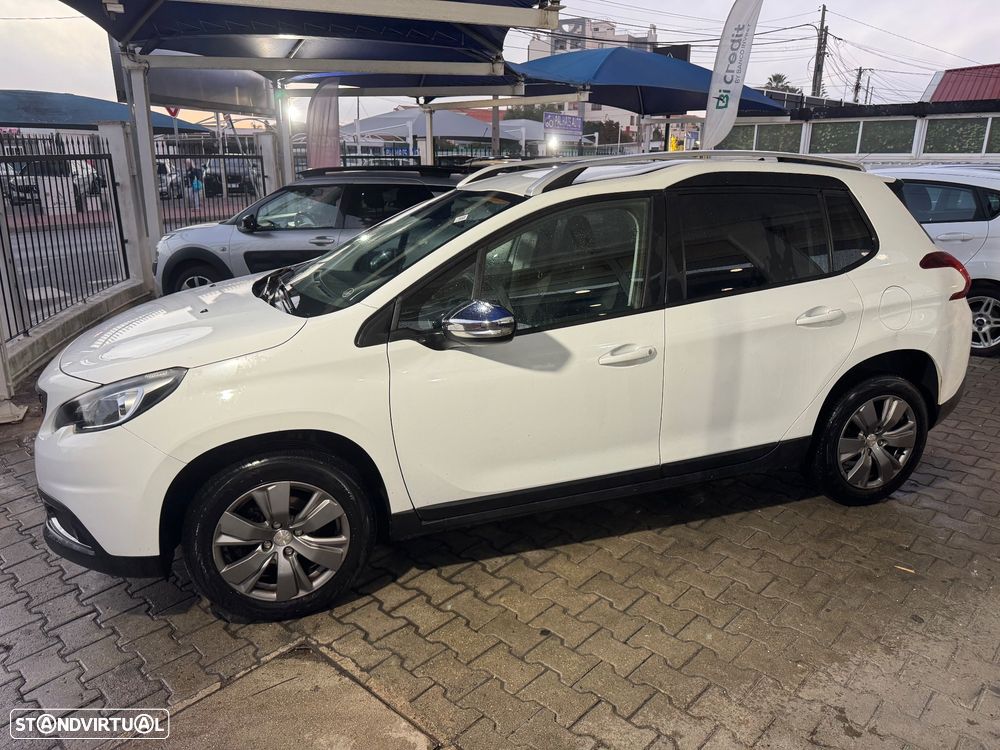 Peugeot 2008 1.2 PureTech Style - 4