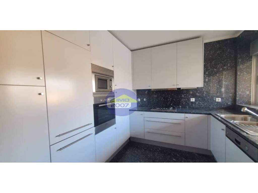 Apartamento T3 Duplex no Bonfim - Grande imagem: 3/21