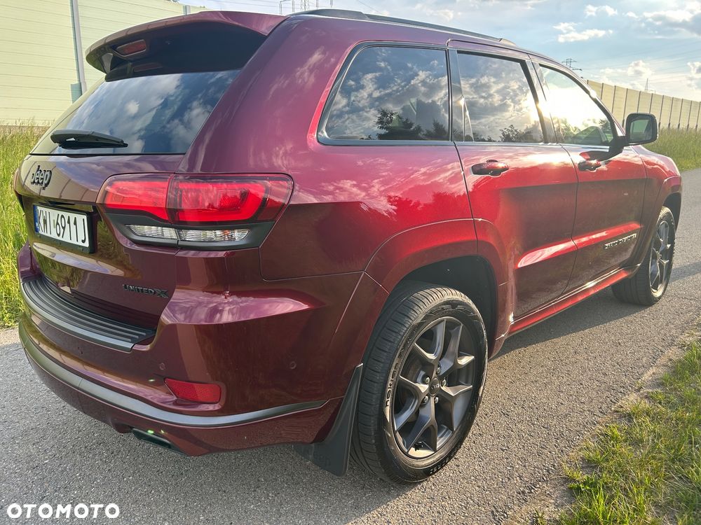Jeep Grand Cherokee - 12