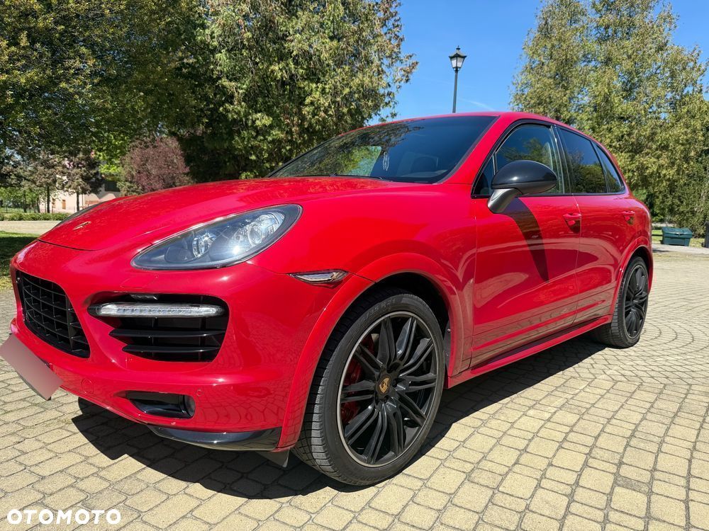 Porsche Cayenne GTS - 8