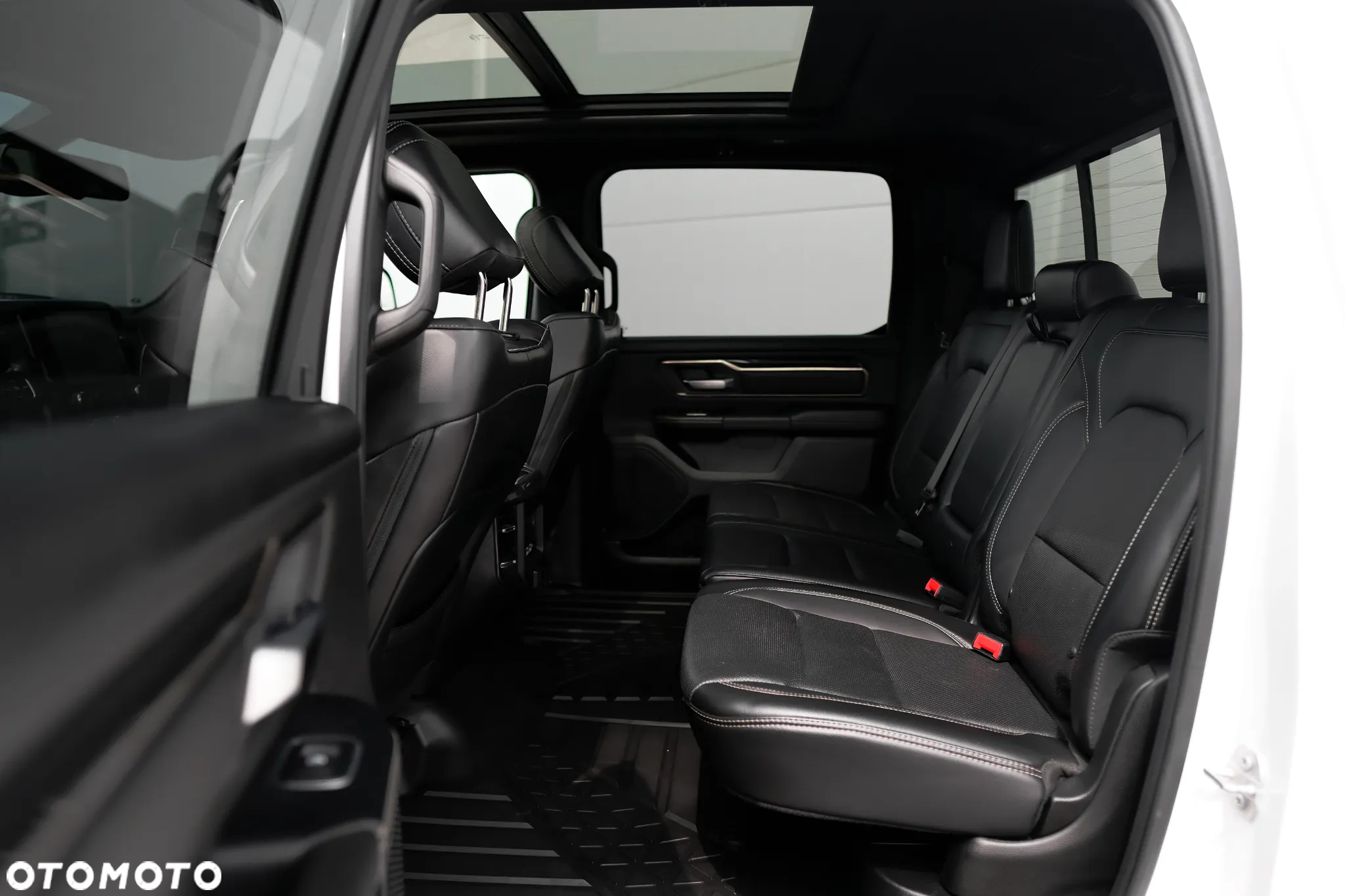 RAM 1500 5.7 Crew Cab Shortbed Laramie Sport - 24
