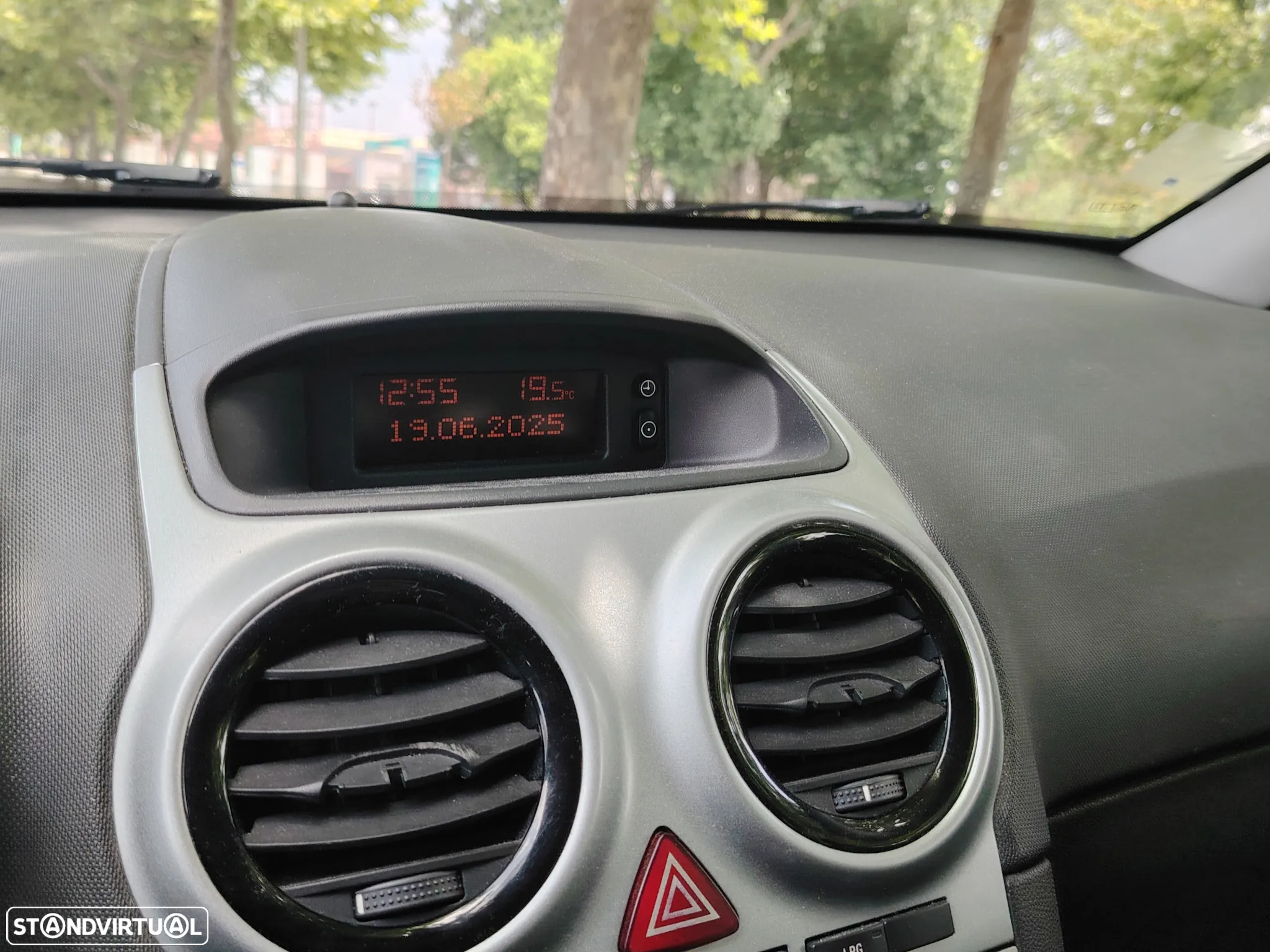 Opel Corsa 1.2 Enjoy FlexFuel - 6