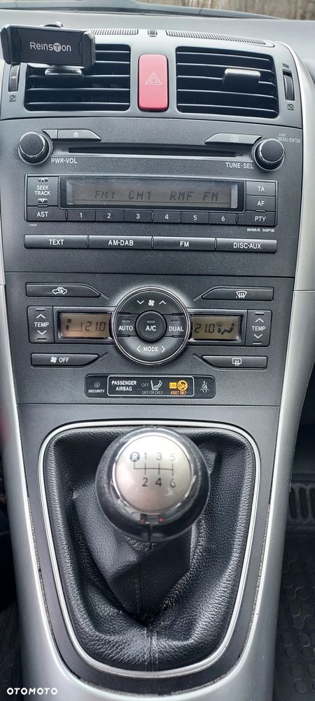 Toyota Auris 1.6 Premium - 11