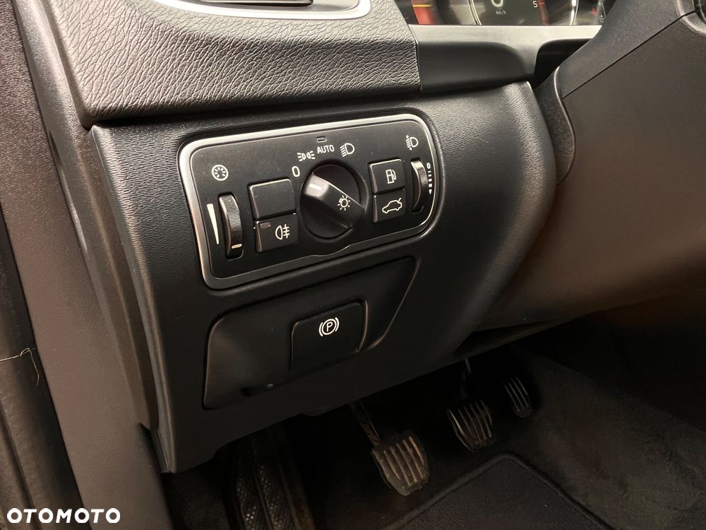 Volvo V60 D3 Momentum - 18