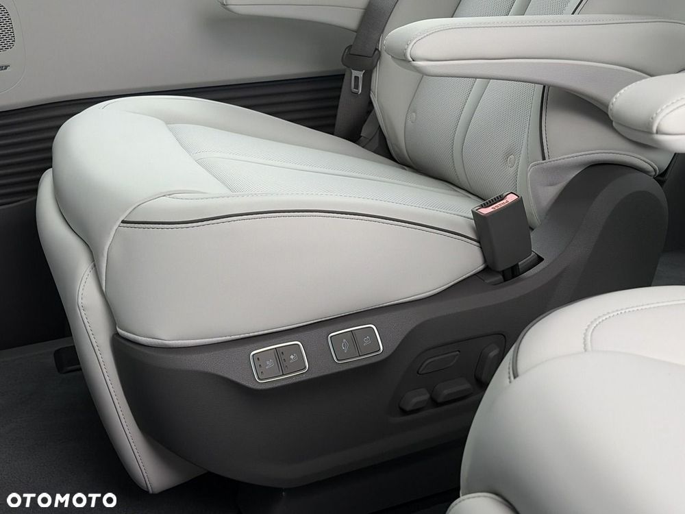 Hyundai Staria - 23