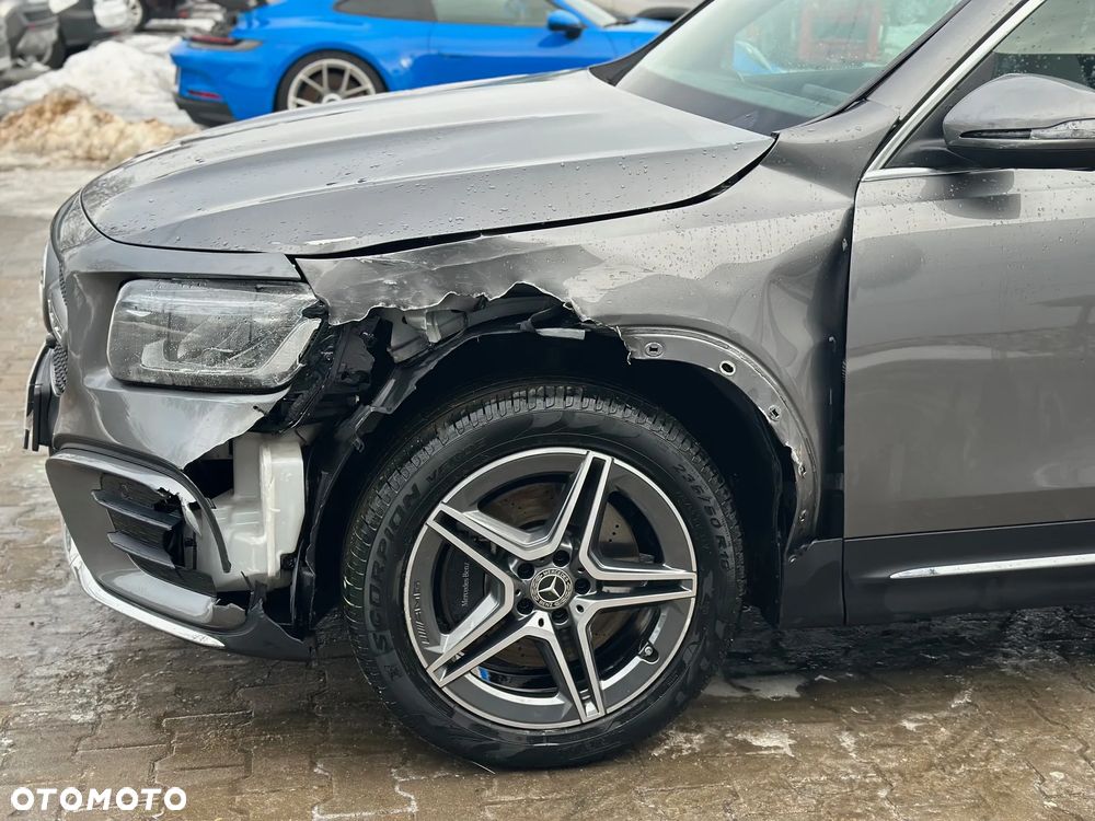 Mercedes-Benz GLB - 4