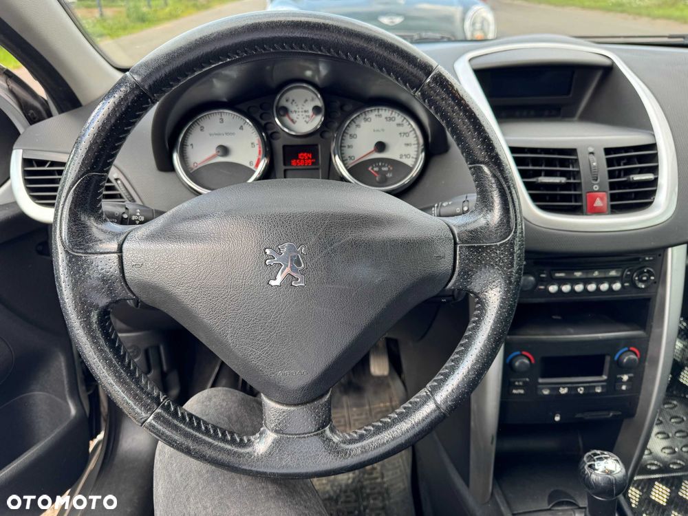 Peugeot 207 2007 photo 3