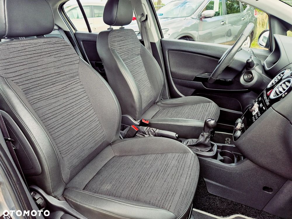Opel Corsa 1.4 16V Energy - 30