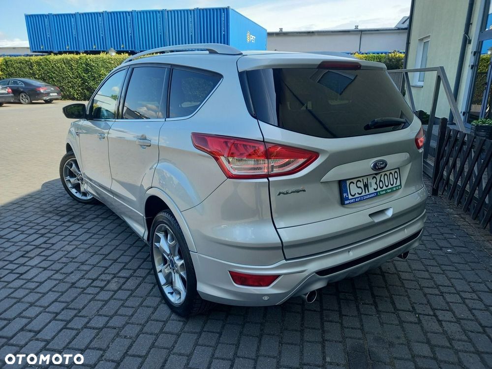 Ford Kuga 2.0 TDCi 2x4 Titanium - 8