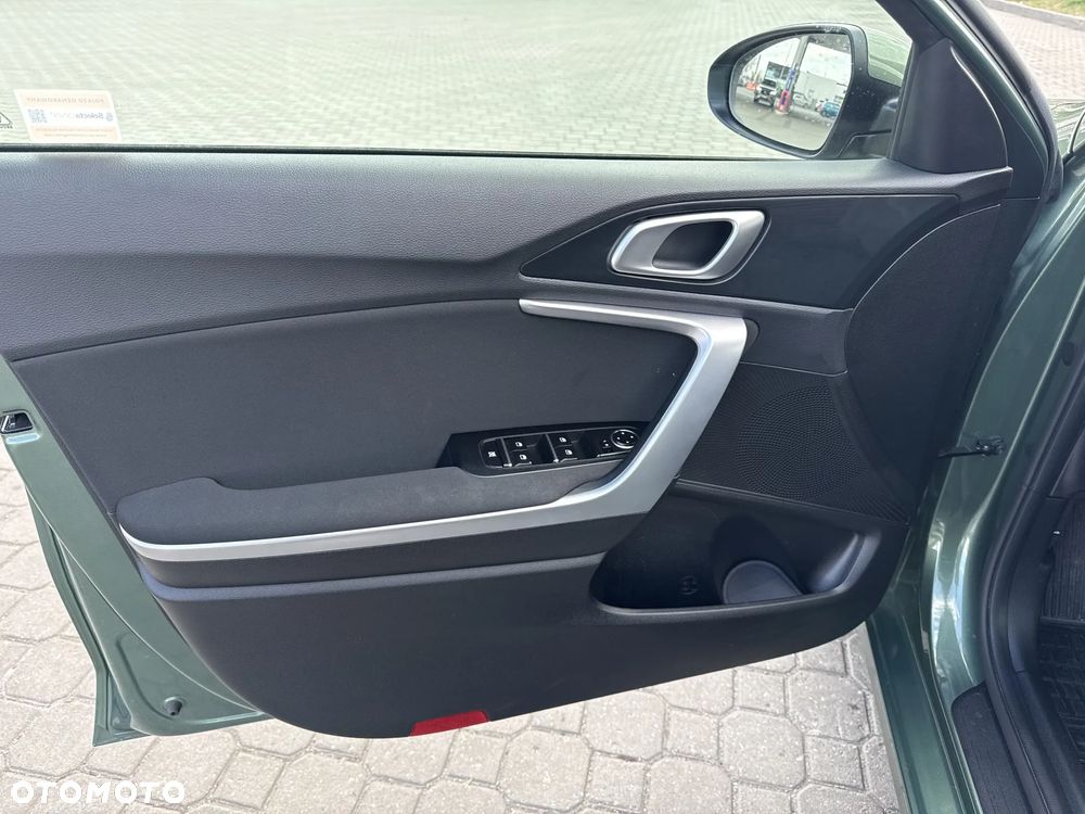 Kia Ceed 1.5 T-GDI M - 10