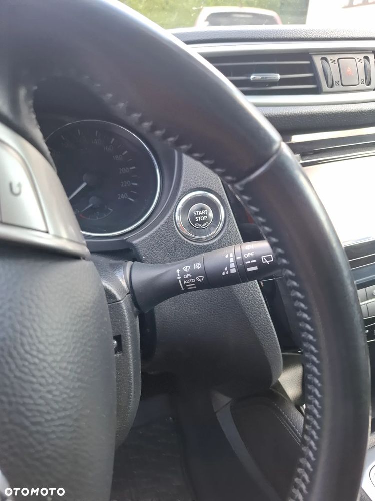 Nissan Qashqai 1.6 dCi Xtronic TEKNA+ - 12