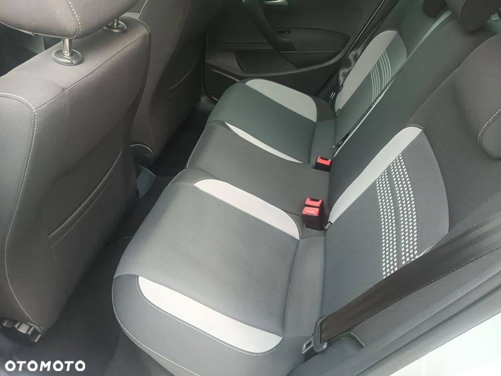 Volkswagen Polo 1.2 Life - 4