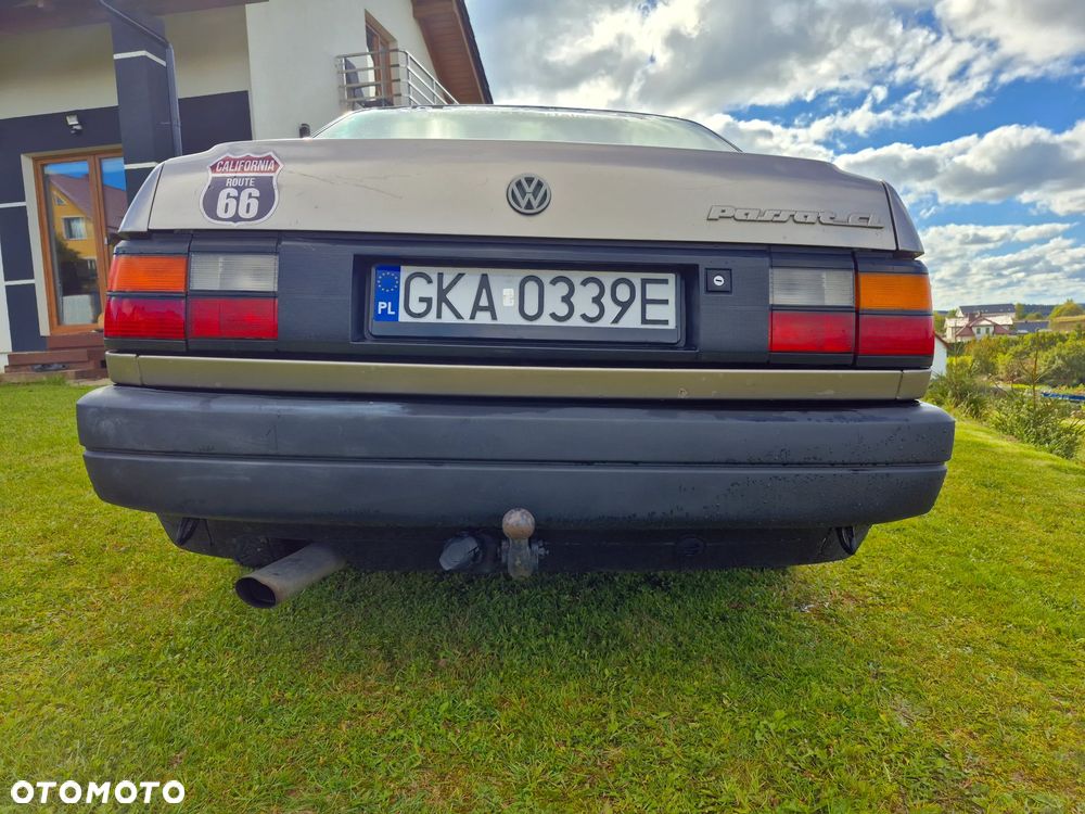 Volkswagen Passat 1.8 CL - 8