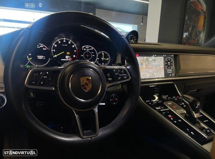 Porsche Panamera 4 E-Hybrid - 12