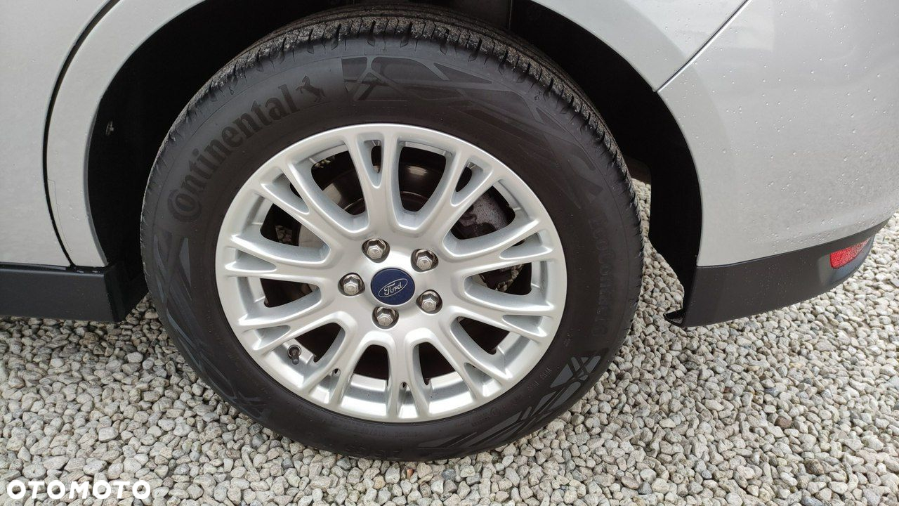 Ford Grand C-MAX - 40