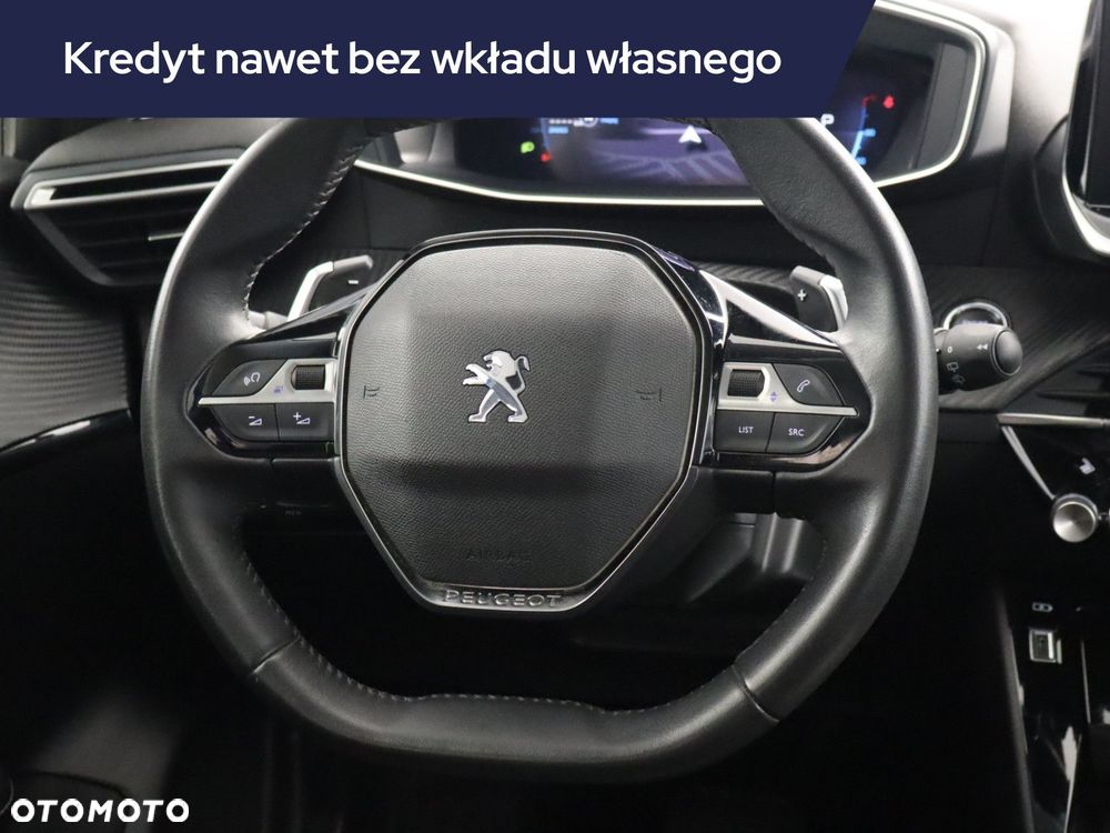 Peugeot 208 - 23