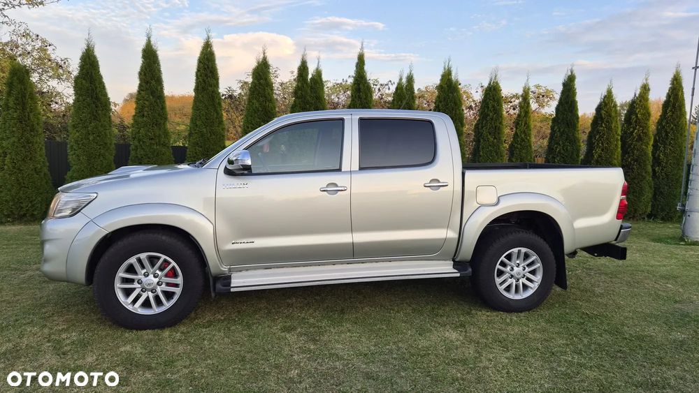 Toyota Hilux - 3