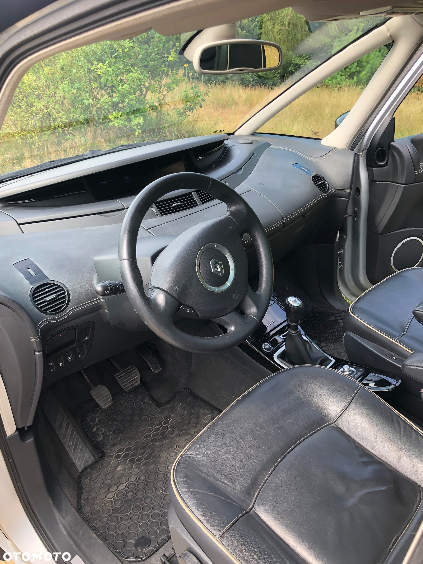 Renault Grand Espace 2.0 dCi FAP Initiale - 11