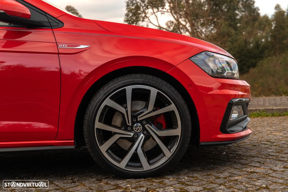 VW Polo 2.0 TSI DSG GTI - 35