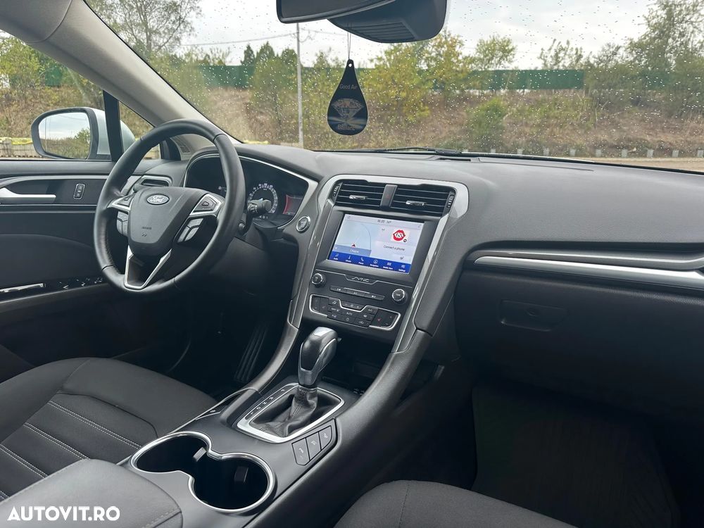 Ford Mondeo 2.0 HEV Titanium - 18